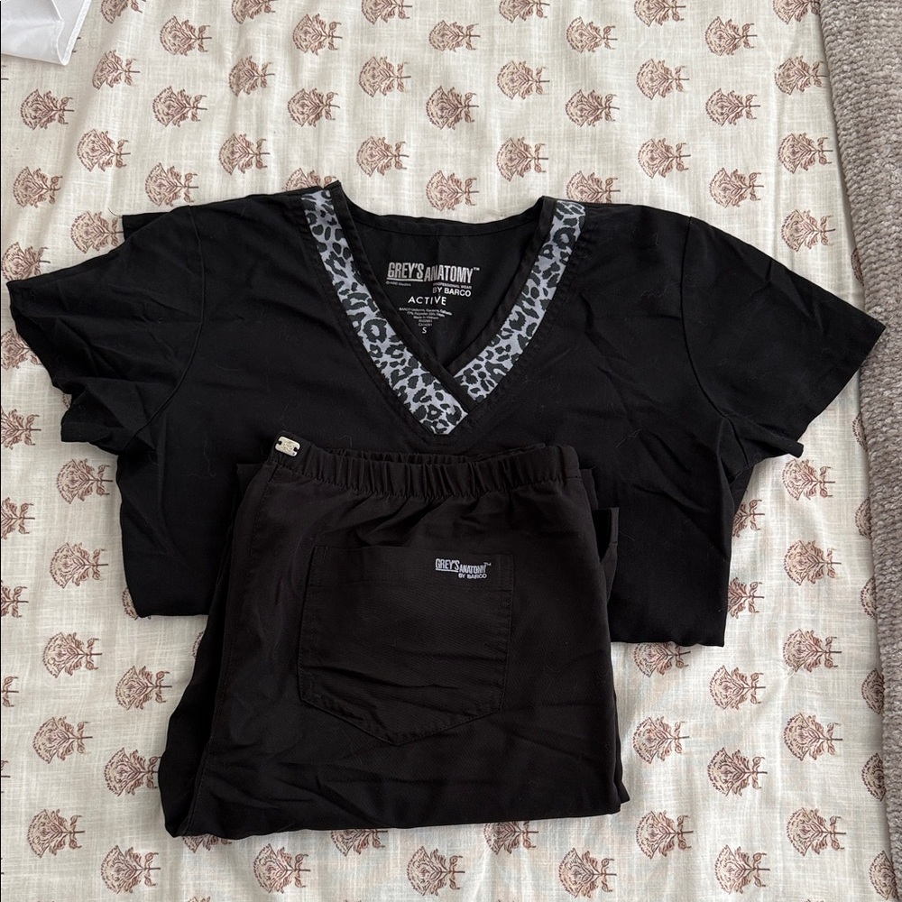 Grey's Anatomy scrub set